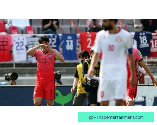 从攻防压制到节奏掌控吕迪格对阵里昂国家队的场上统治力解析